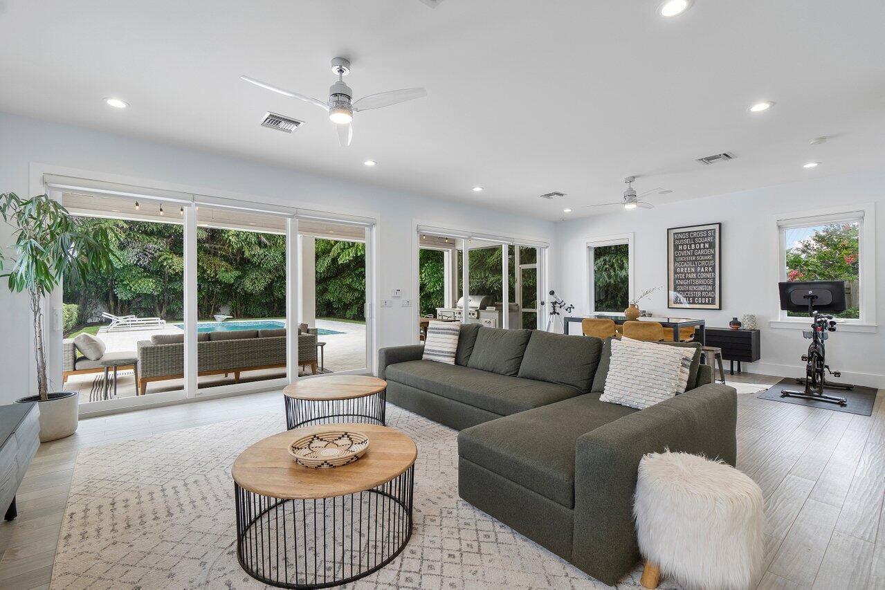 IDA LAKE TERRACE - Residential