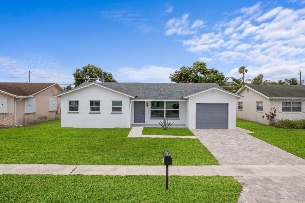 Photo of 22171 SW 62nd Avenue, Boca Raton, FL 33428 (MLS # B26040880)