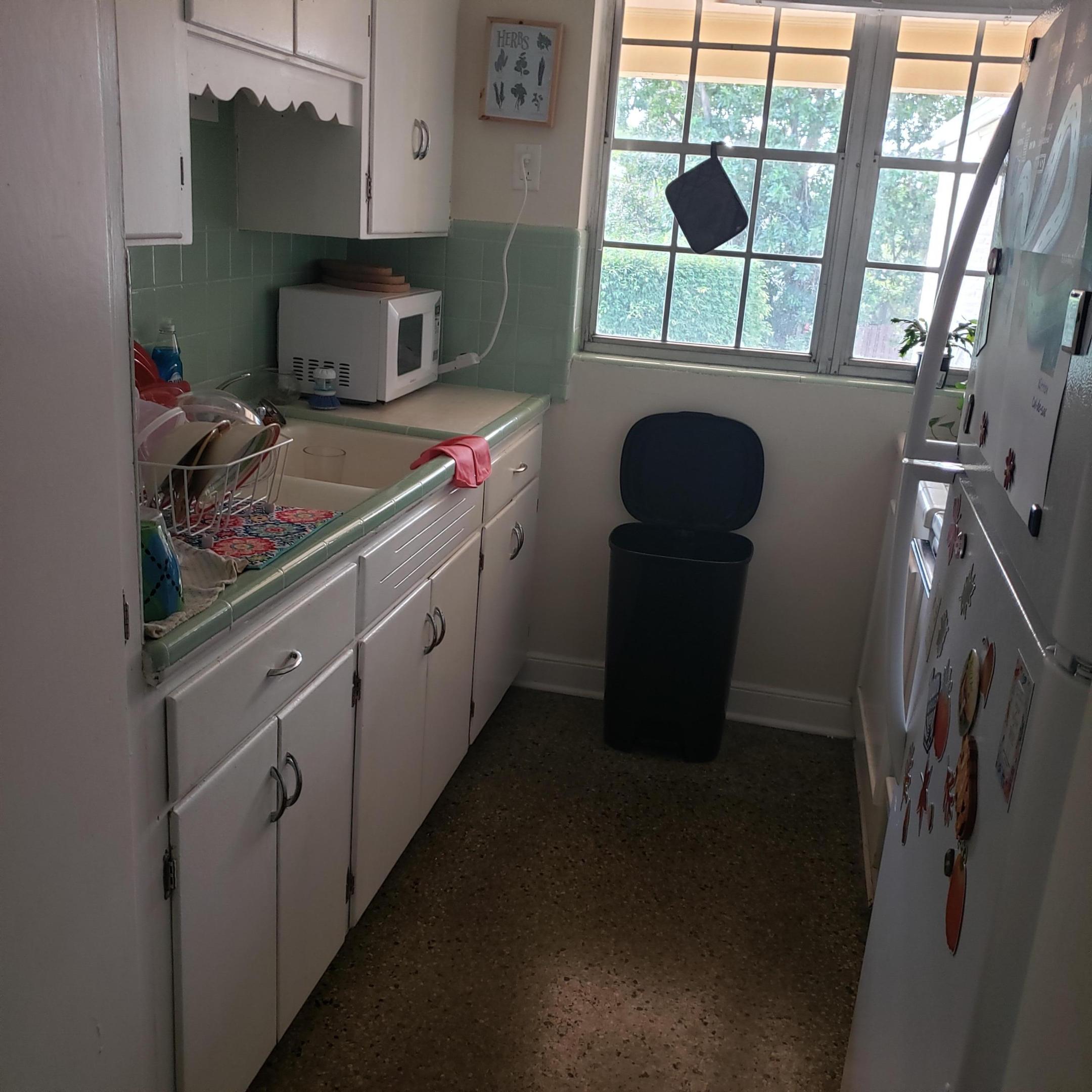 SOUTH PALM BEACH ESTATES - Residential Lease