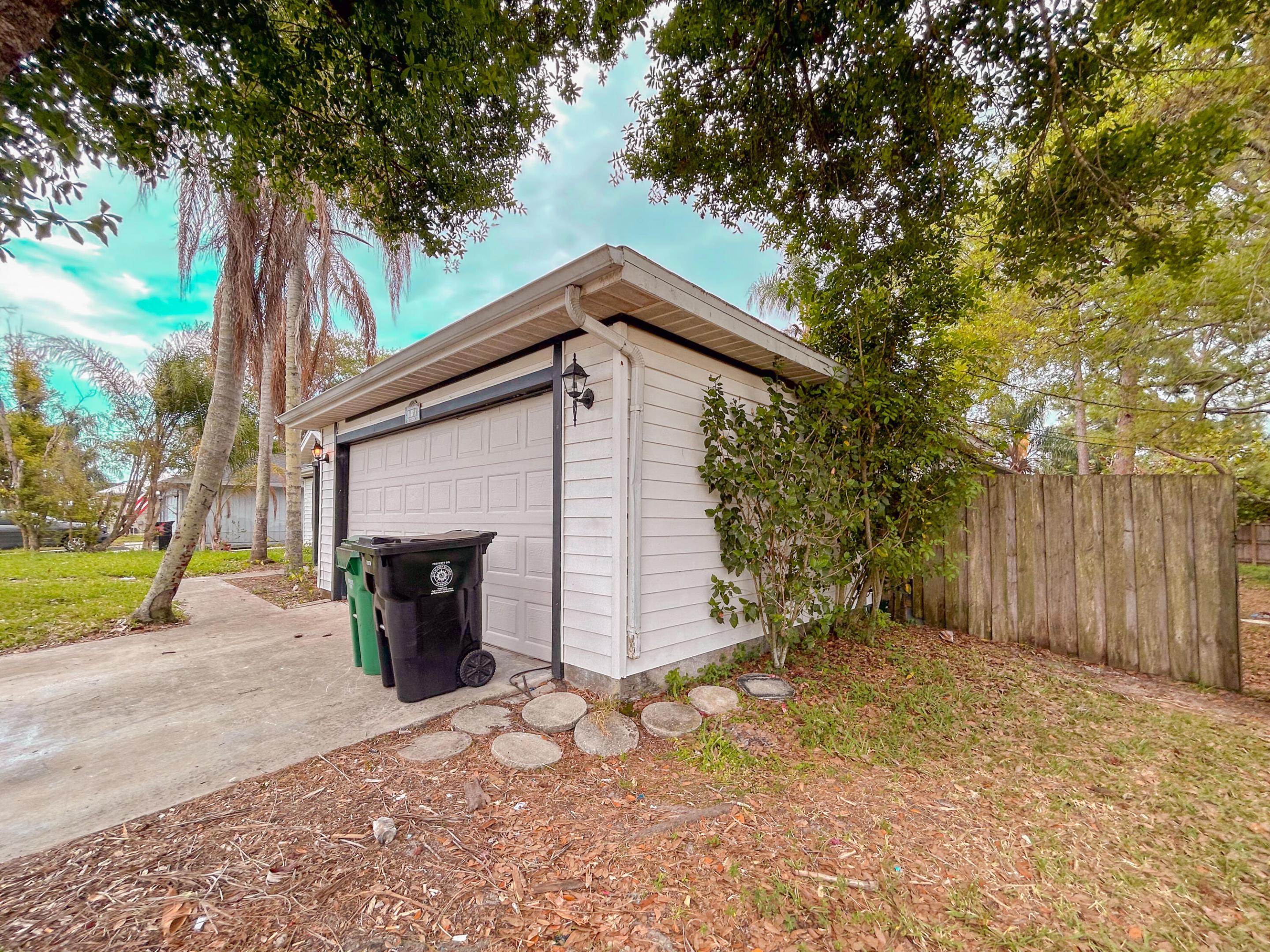 PORT ST LUCIE SECTION 19 - Residential