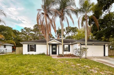 Property photo of 1898 Sw Lofgren Avenue, Port St Lucie, FL 34953