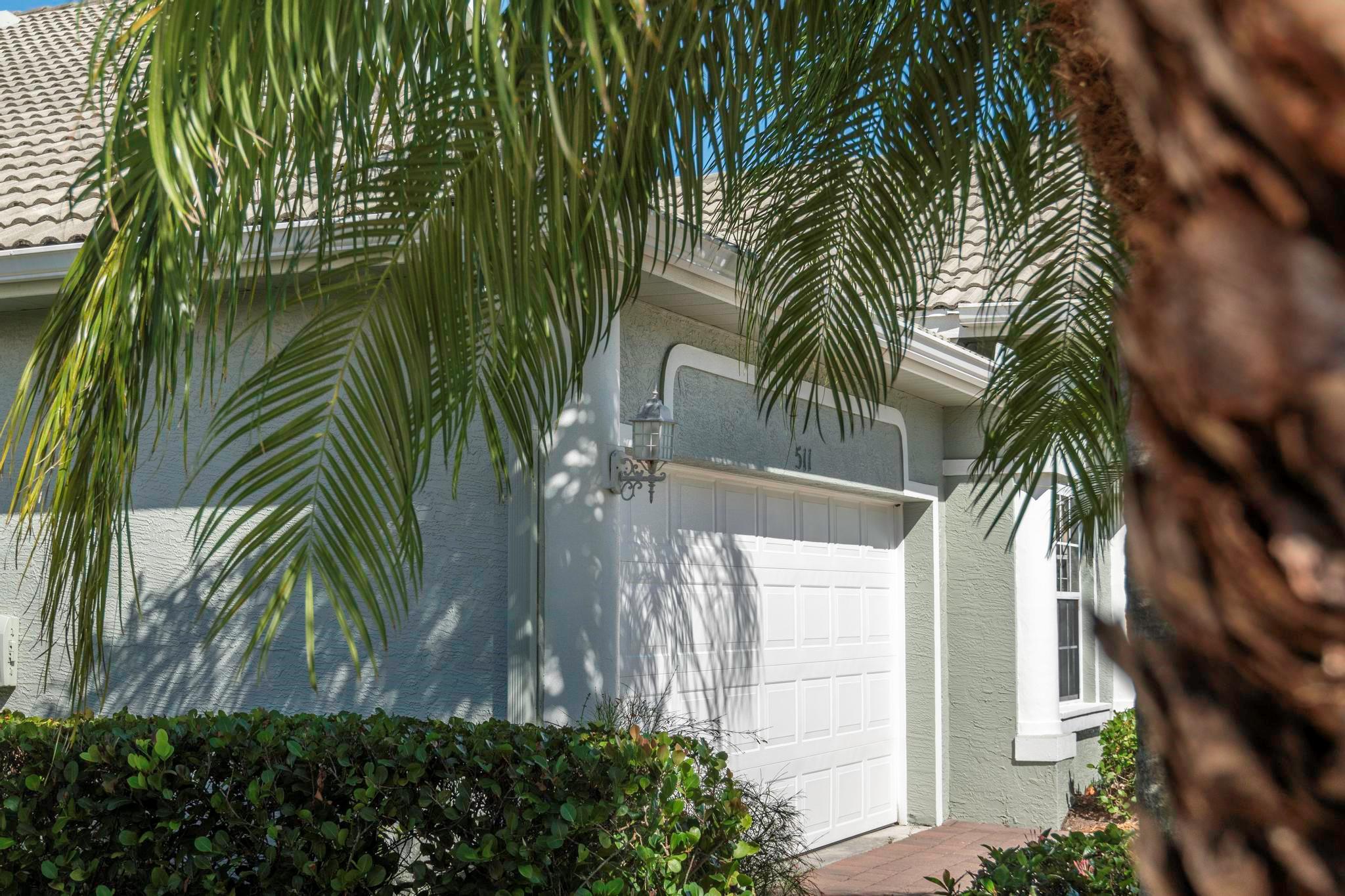 JENSEN BEACH COUNTRY CLUB - Residential Lease