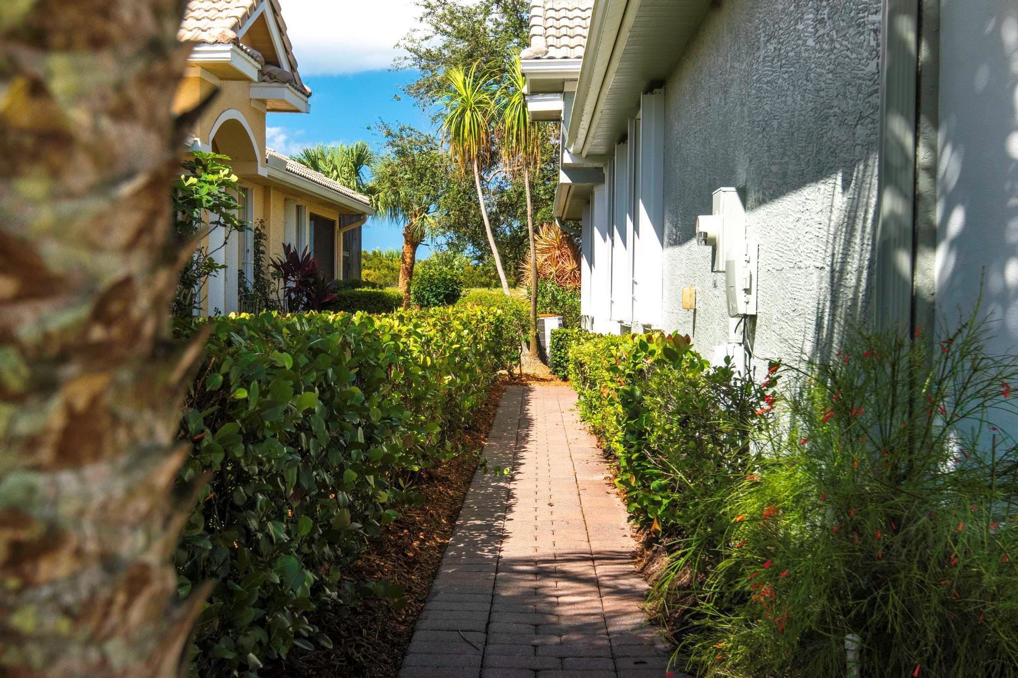 JENSEN BEACH COUNTRY CLUB - Residential Lease