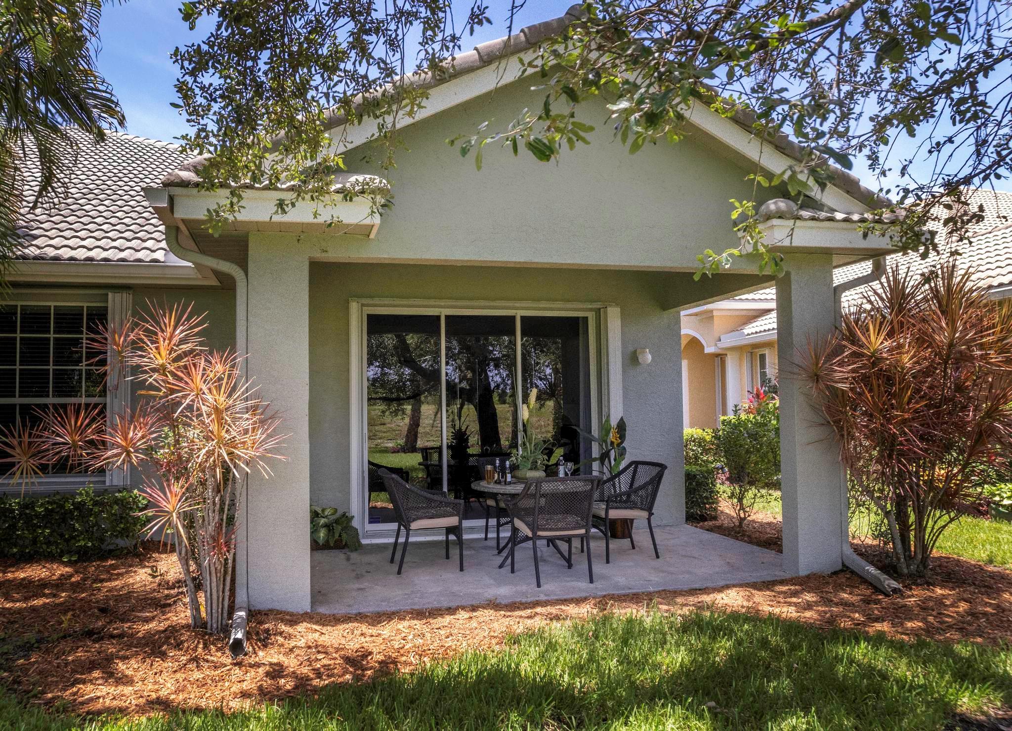 JENSEN BEACH COUNTRY CLUB - Residential Lease