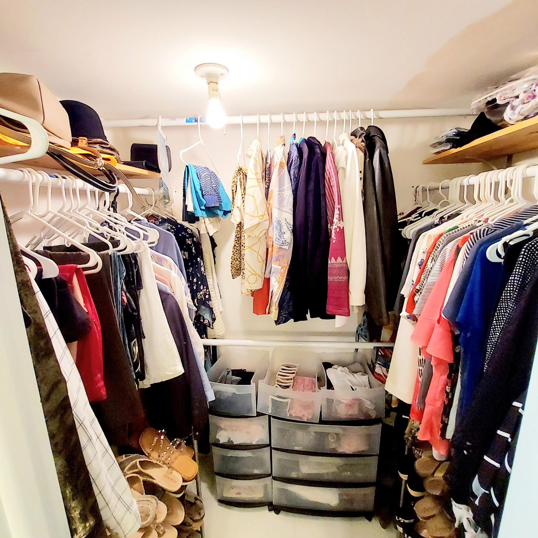 GREENWAY VILLAGE SO COND TWO PT OF TR B GOLF EST ( - Residential