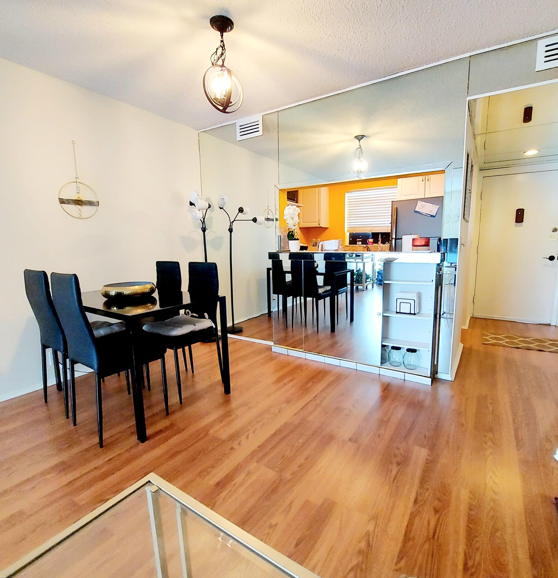 GREENWAY VILLAGE SO COND TWO PT OF TR B GOLF EST ( - Residential