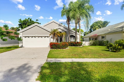 Photo of 1851 Oak Berry Circle, Wellington, FL 33414 (MLS # B26052640)