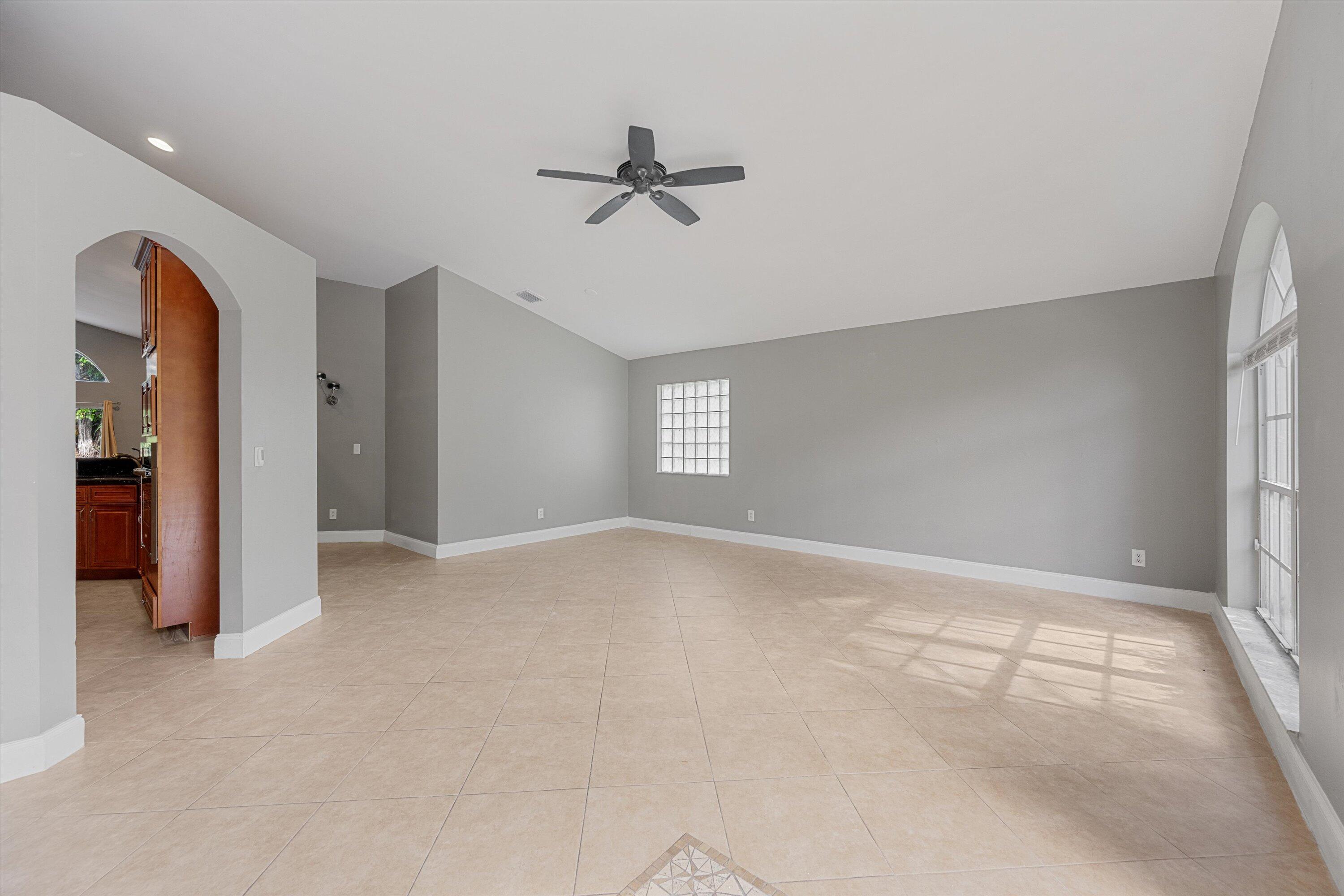 1851 Oak Berry Circle