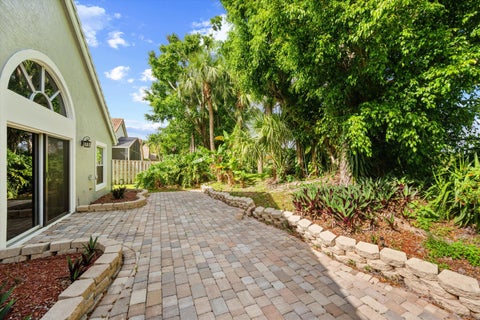 Tiny photo for 1851 Oak Berry Circle, Wellington, FL 33414 (MLS # B26052640)