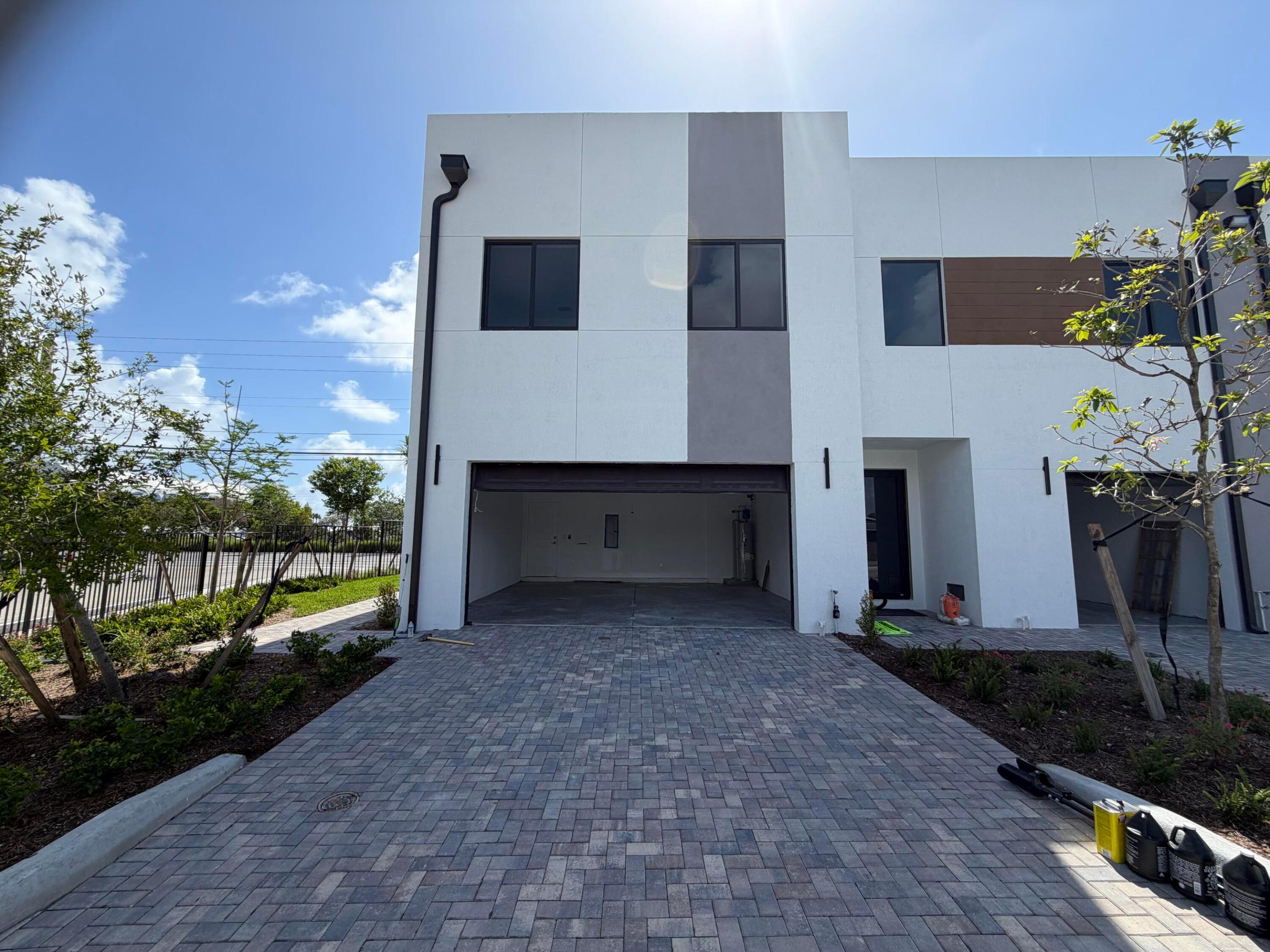 POMPANO TERRACE - Residential