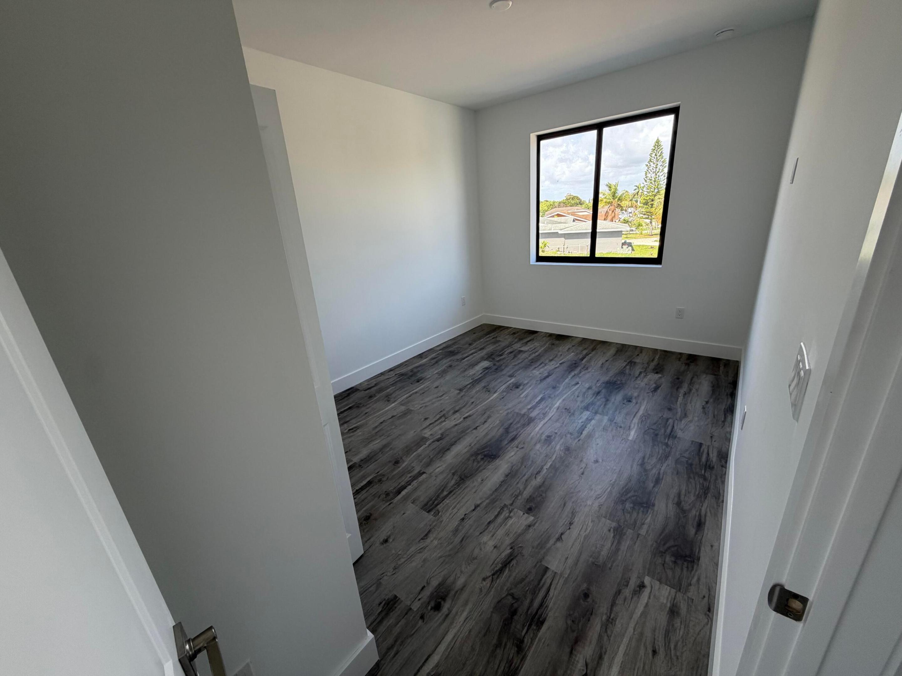 POMPANO TERRACE - Residential