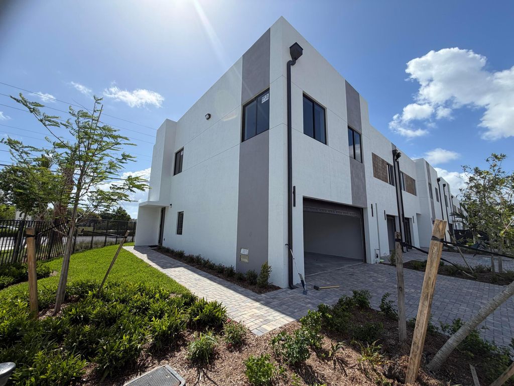 Photo of 120 NW 15th Place #1548, Pompano Beach, FL 33060 (MLS # B26013980)