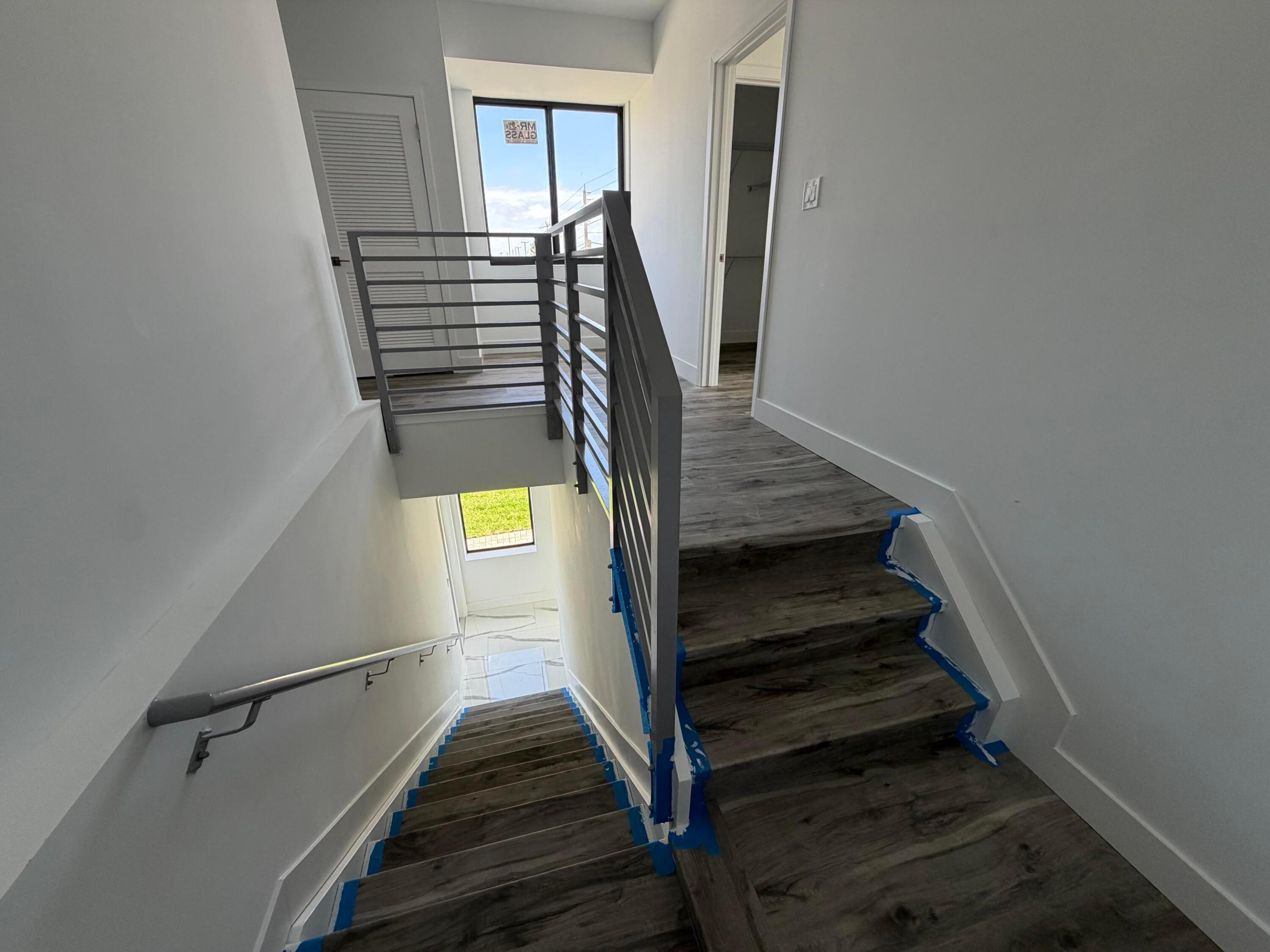 POMPANO TERRACE - Residential