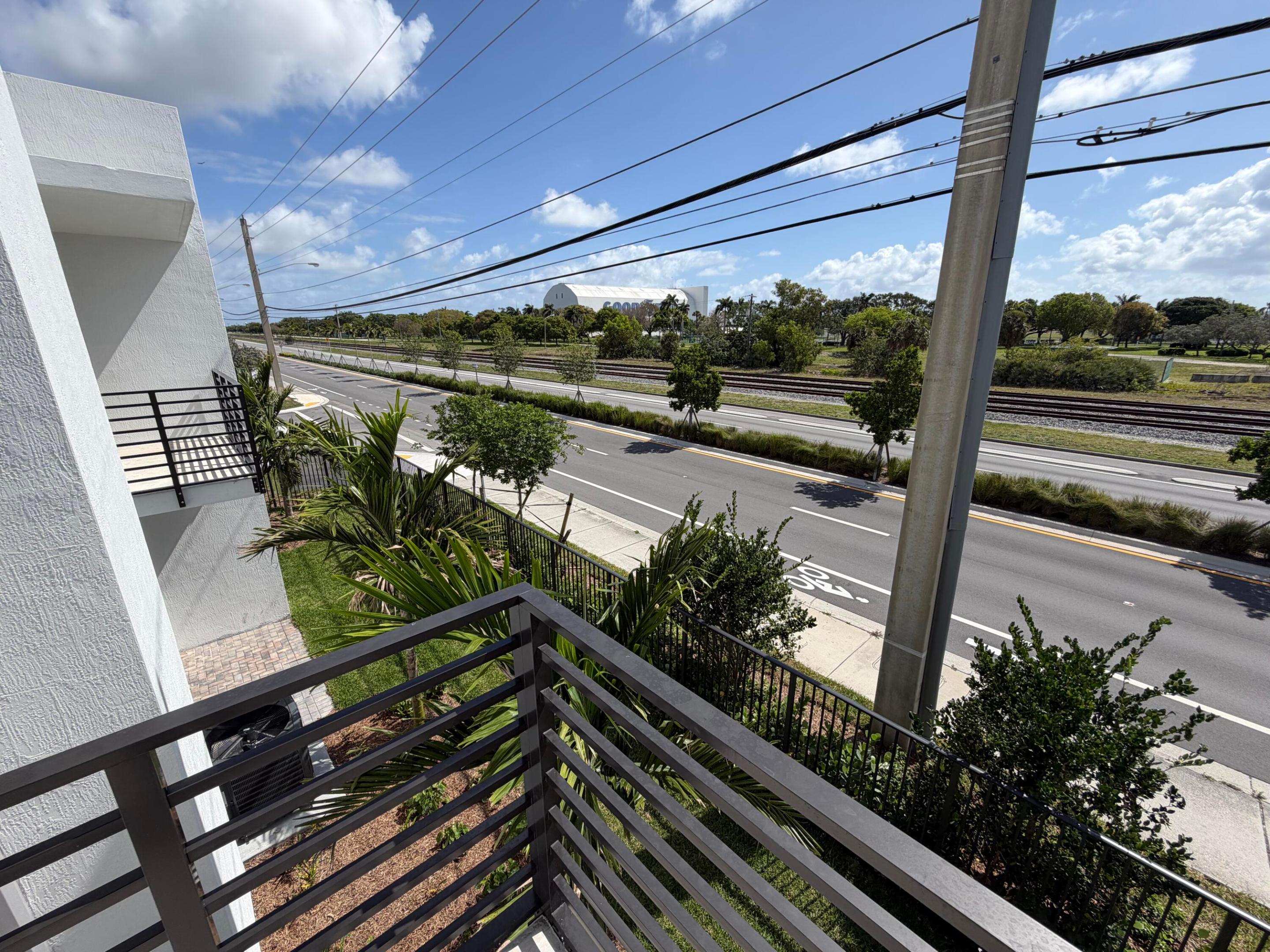 POMPANO TERRACE - Residential