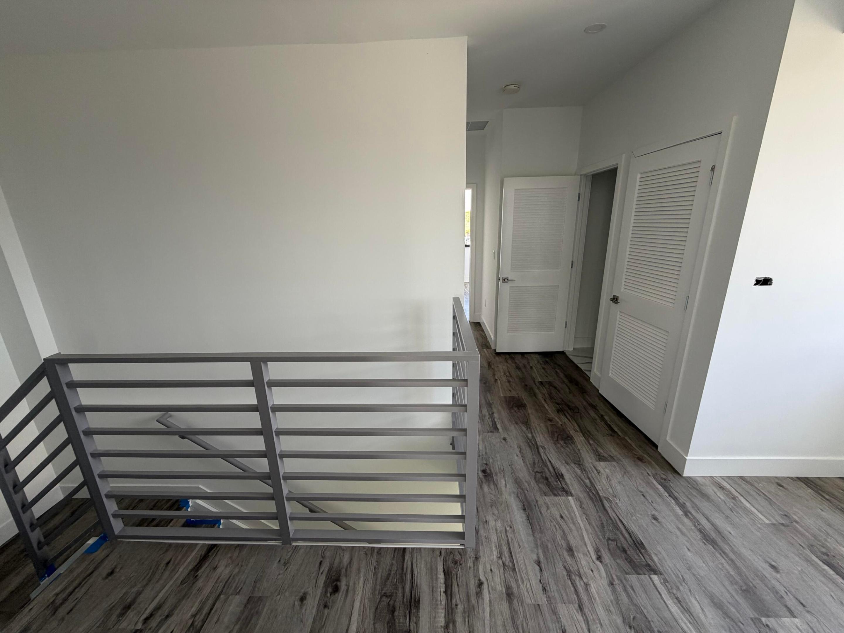 POMPANO TERRACE - Residential