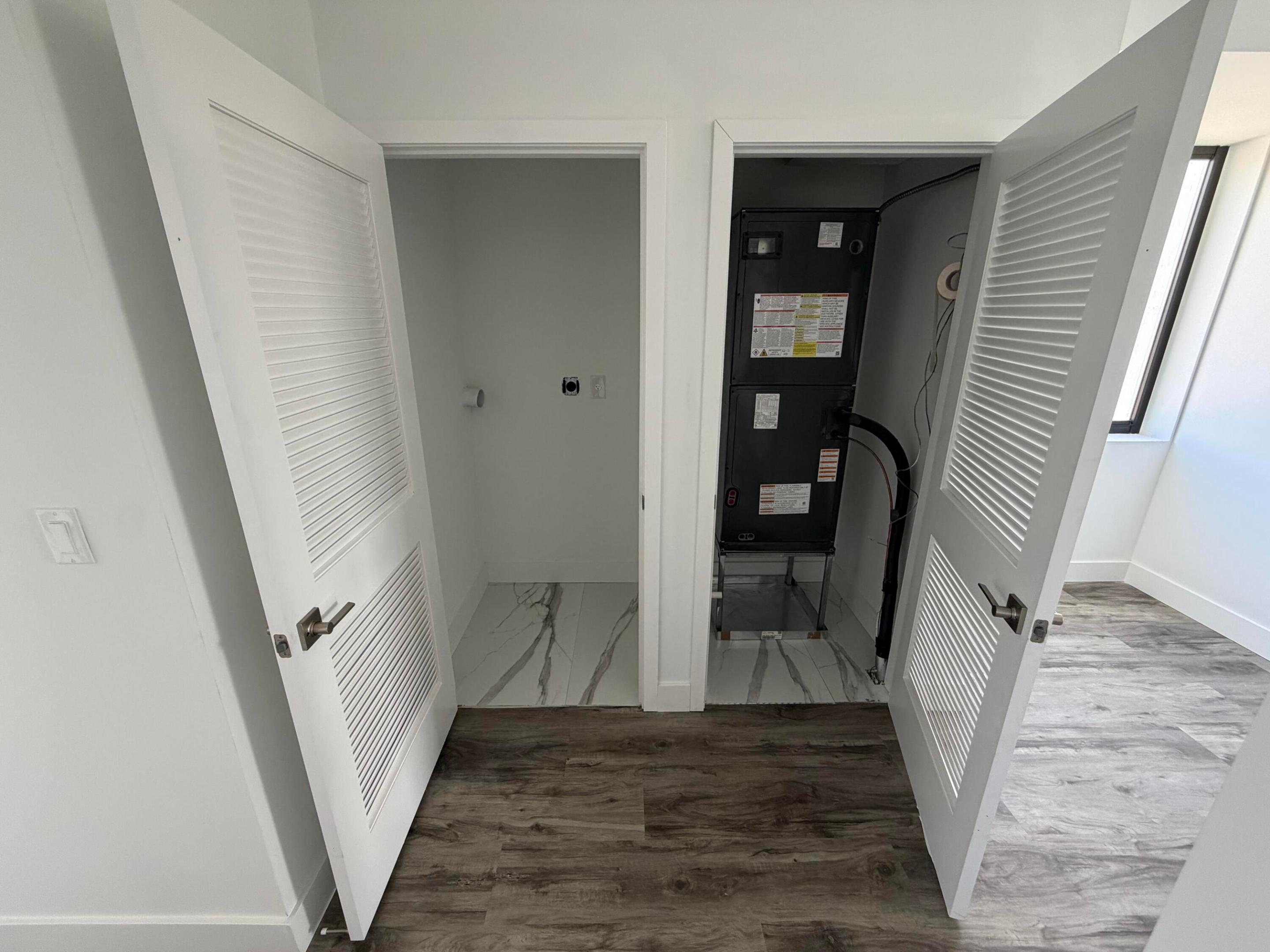 POMPANO TERRACE - Residential