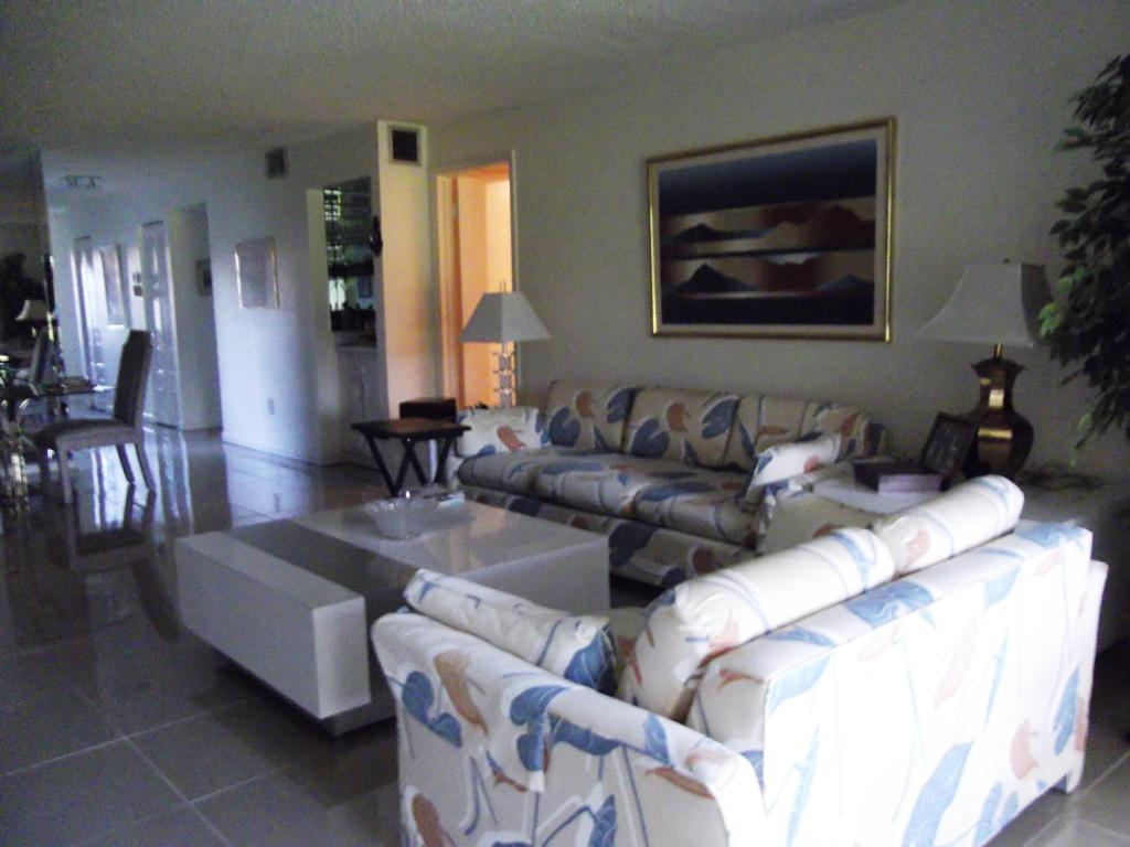 FAIRWAYS OF BOCA LAGO CON - Residential Lease