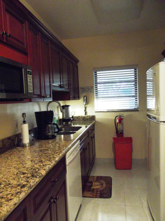 FAIRWAYS OF BOCA LAGO CON - Residential Lease