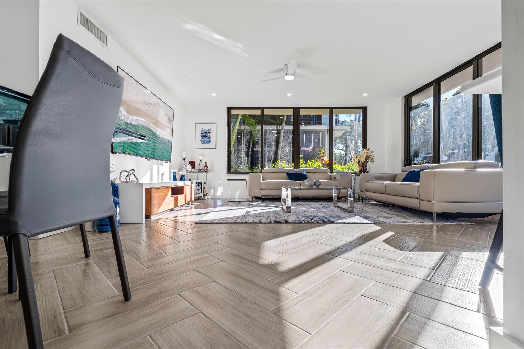 OCEANAGE CONDO - Residential