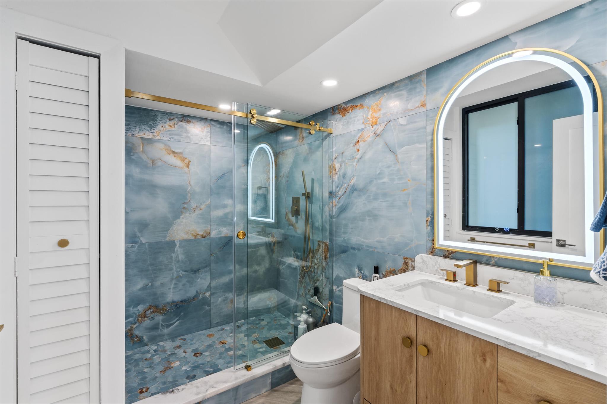 OCEANAGE CONDO - Residential