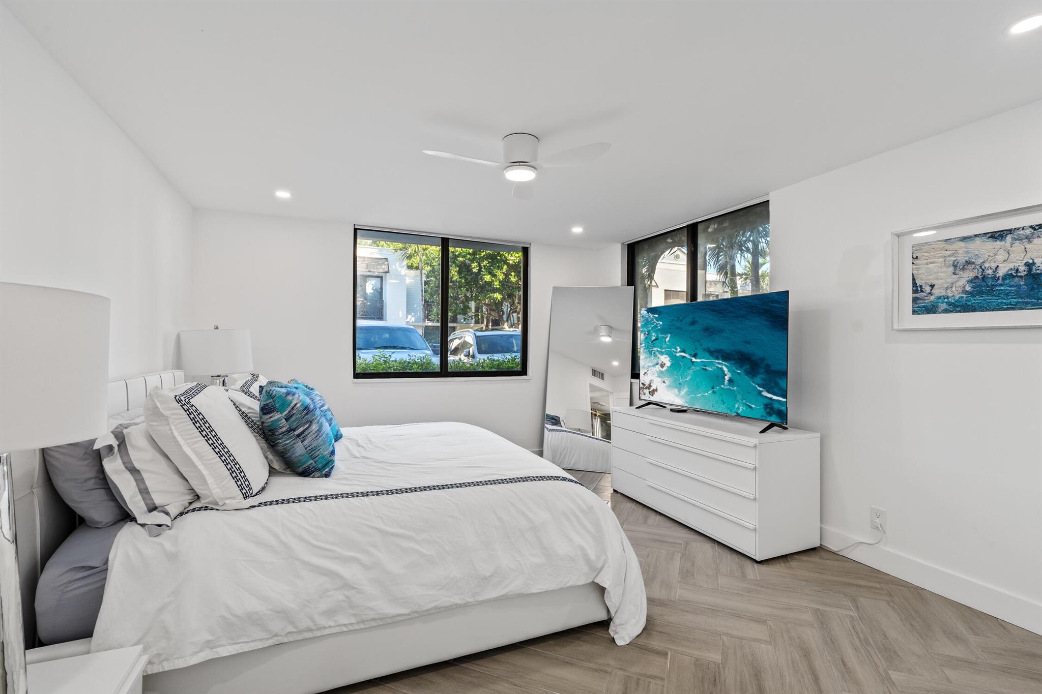 OCEANAGE CONDO - Residential