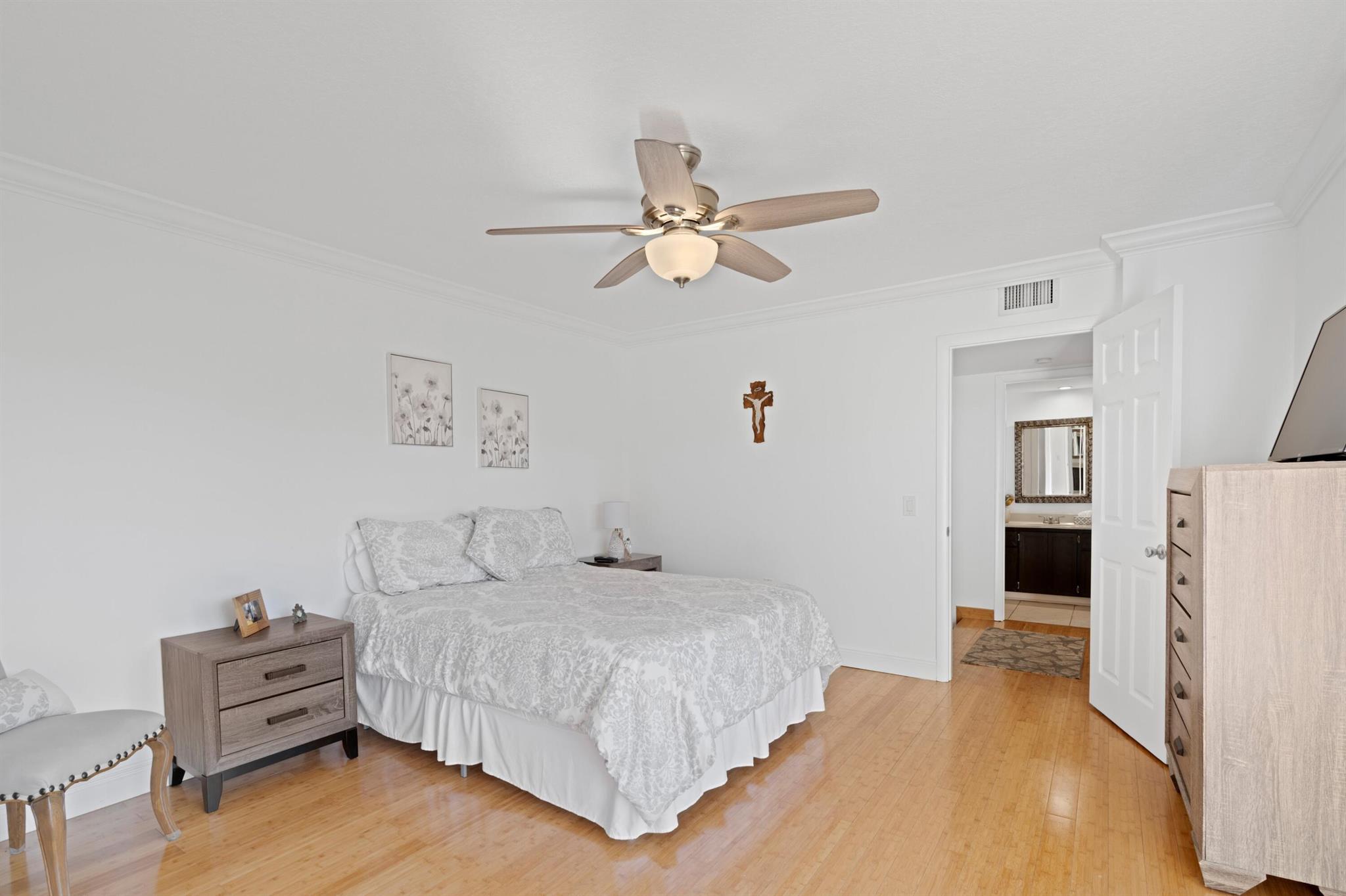 VILLAGE OF SANDALWOOD LAK - Residential Lease