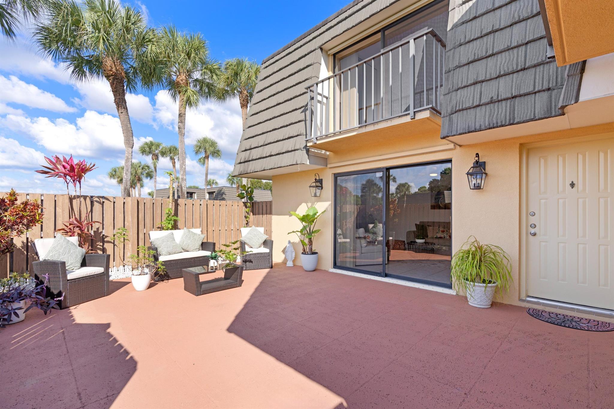 VILLAGE OF SANDALWOOD LAK - Residential Lease