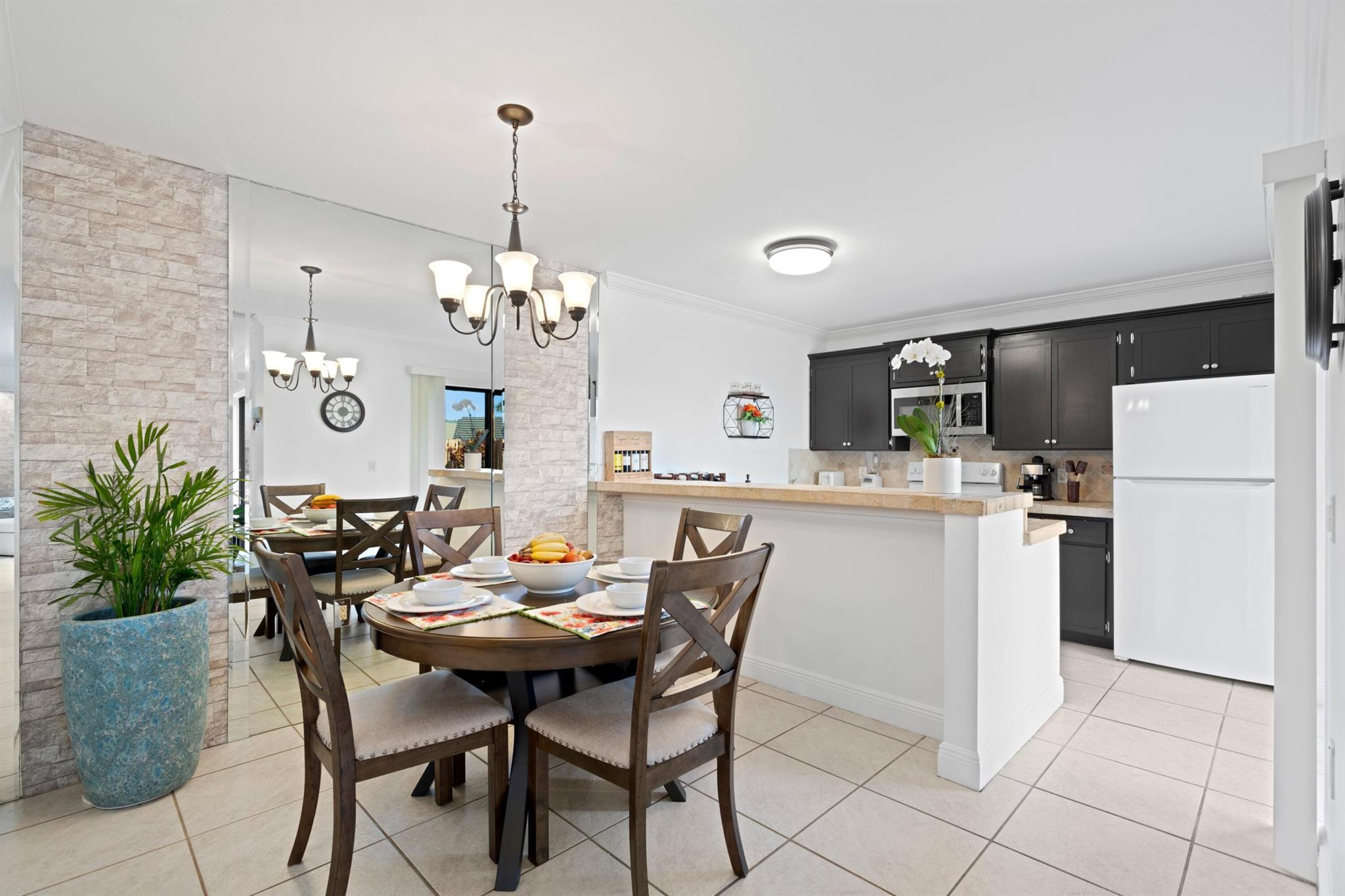 VILLAGE OF SANDALWOOD LAK - Residential Lease