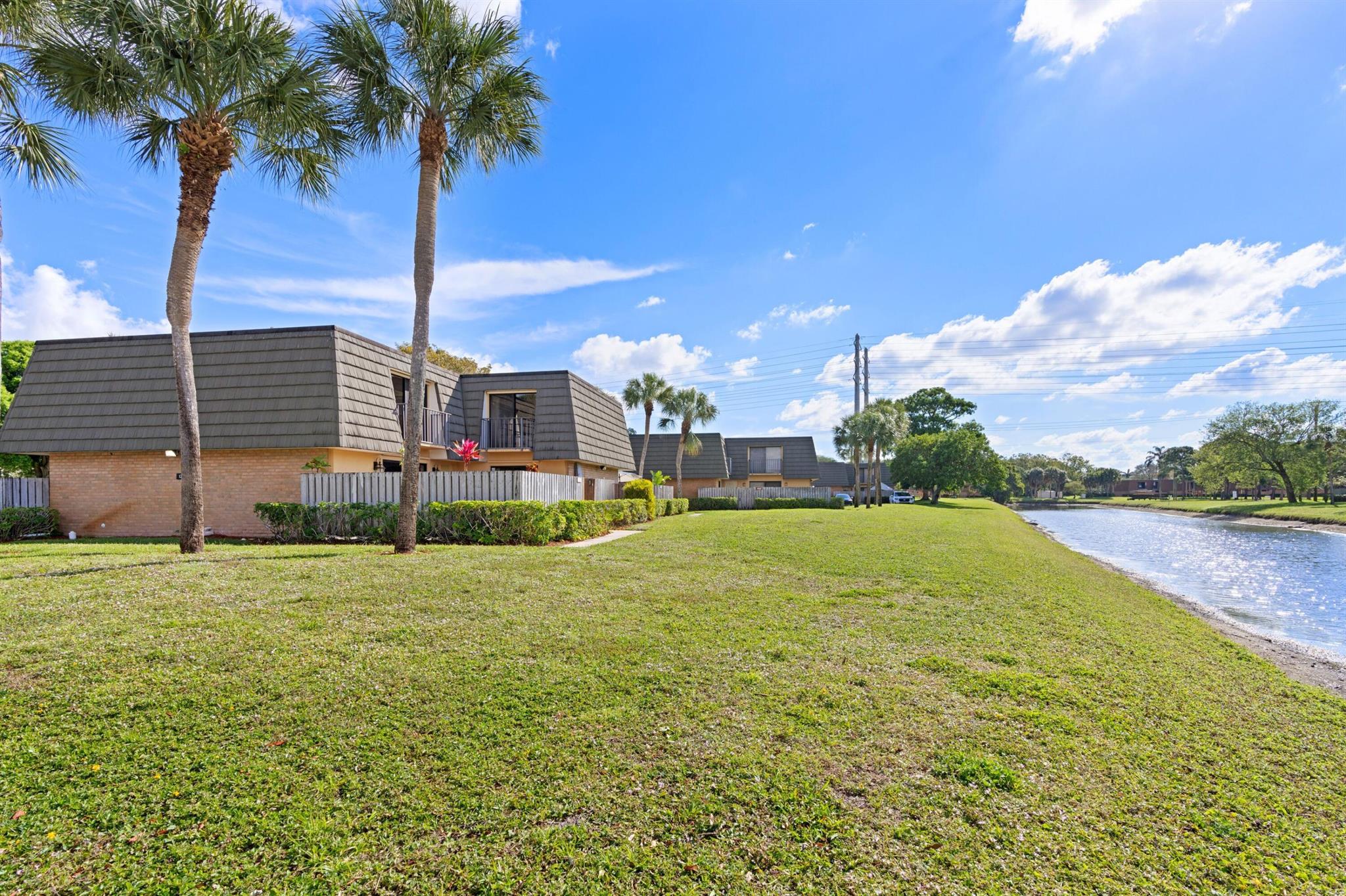 VILLAGE OF SANDALWOOD LAK - Residential Lease