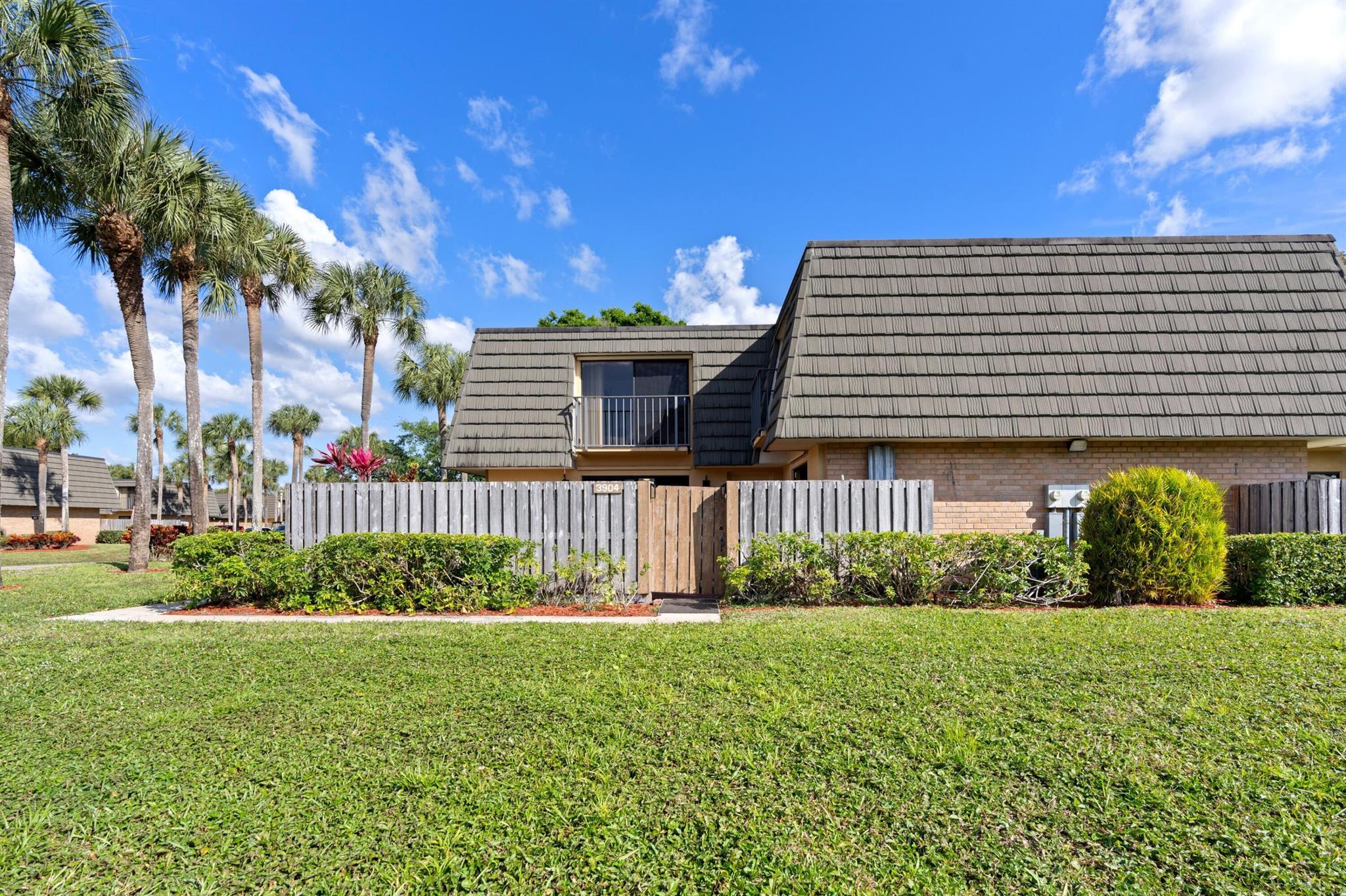 VILLAGE OF SANDALWOOD LAK - Residential Lease