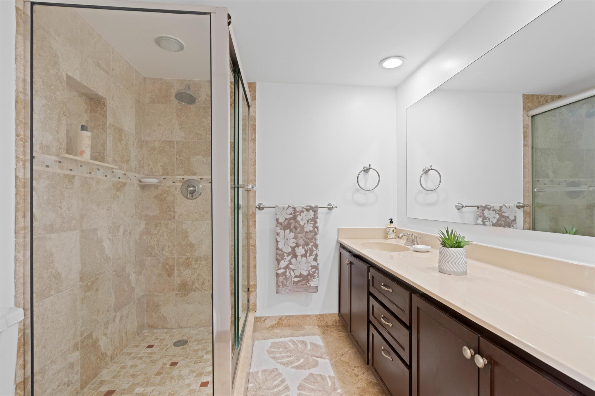 VILLAGE OF SANDALWOOD LAK - Residential Lease