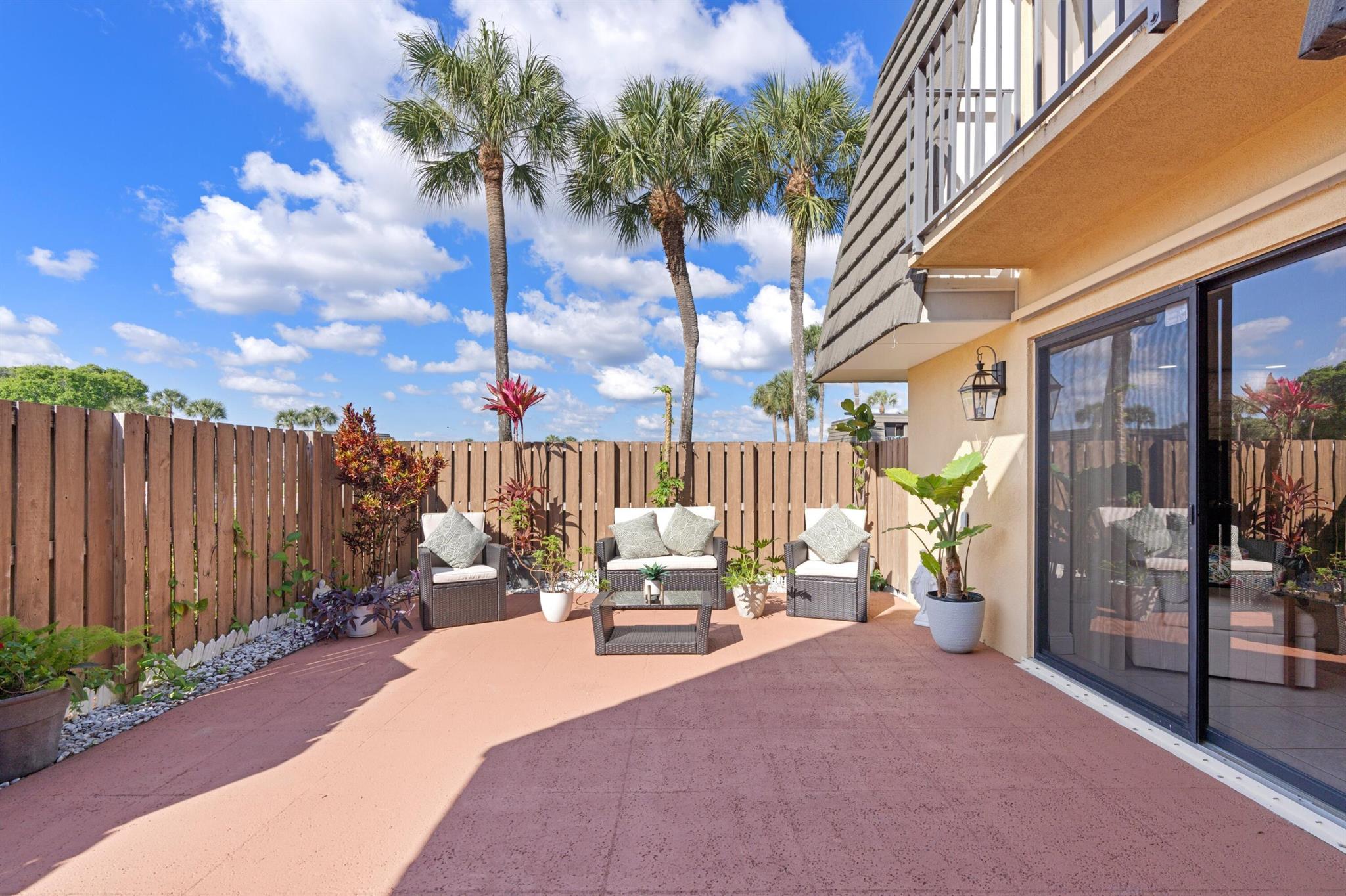 VILLAGE OF SANDALWOOD LAK - Residential Lease