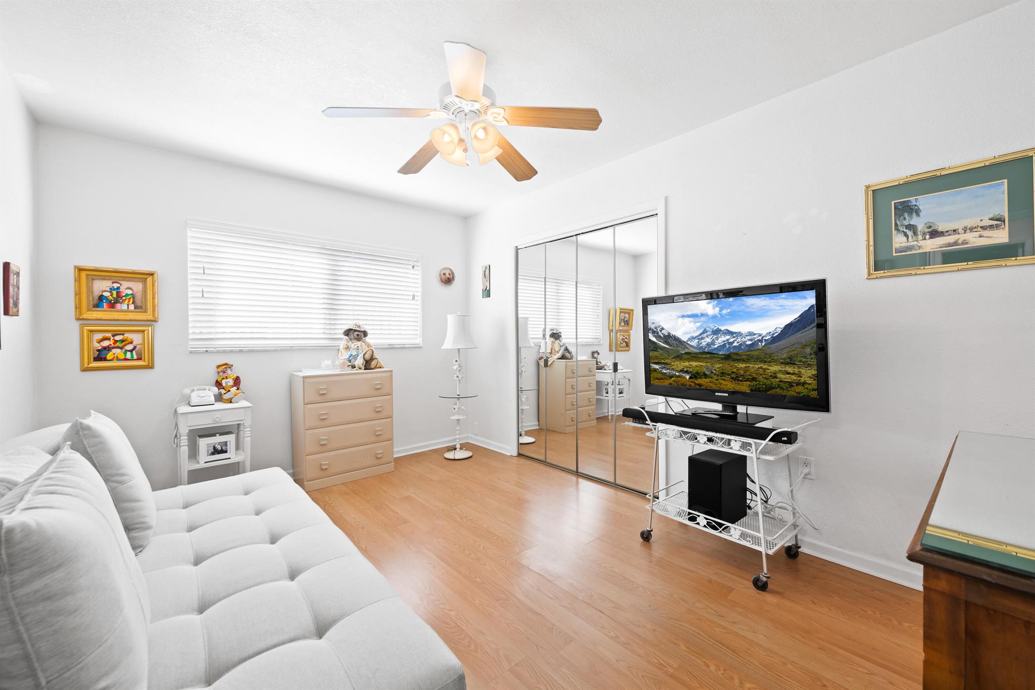 NOB HILL ESTATES 1 SEC - Residential