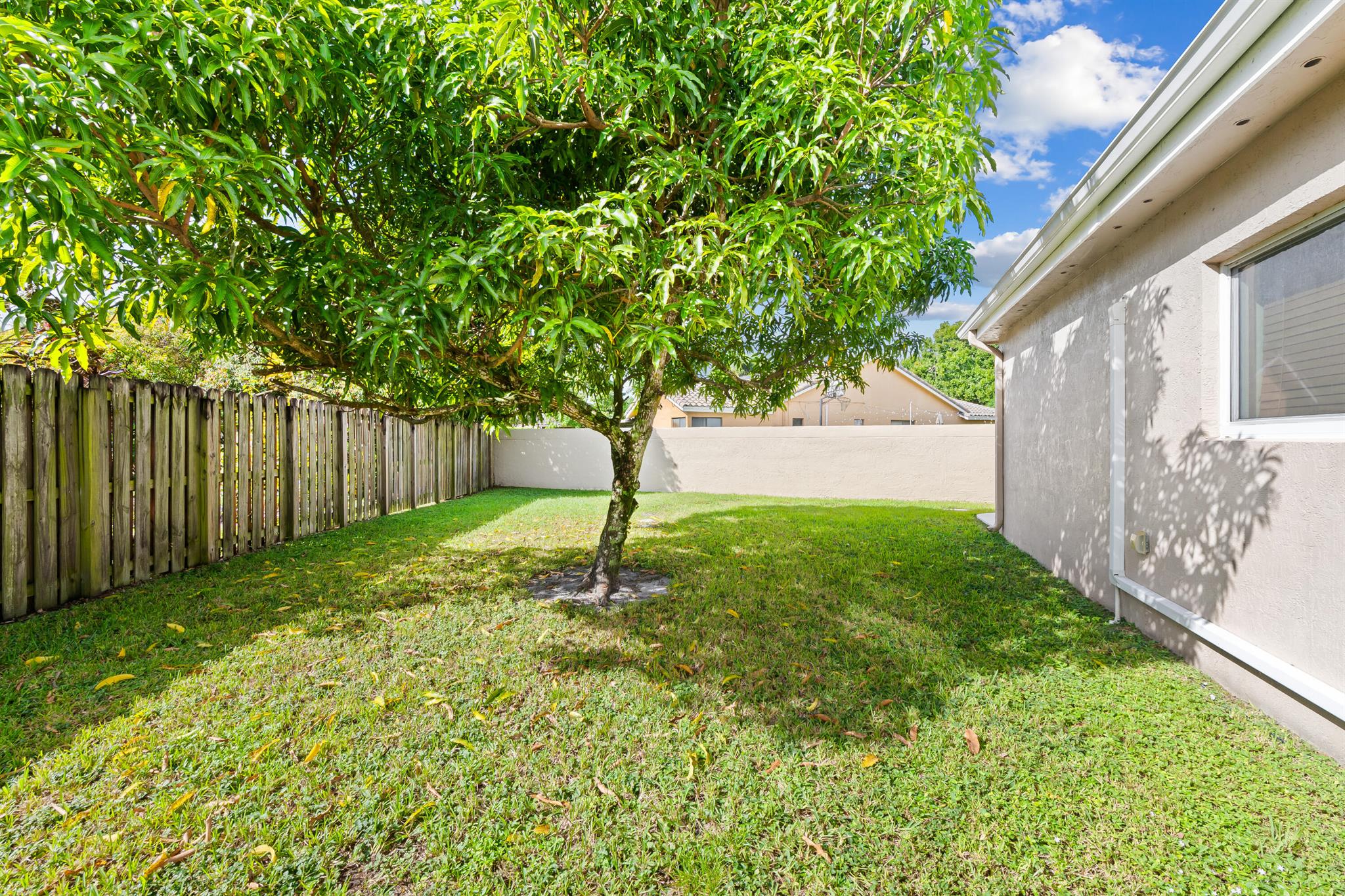 NOB HILL ESTATES 1 SEC - Residential