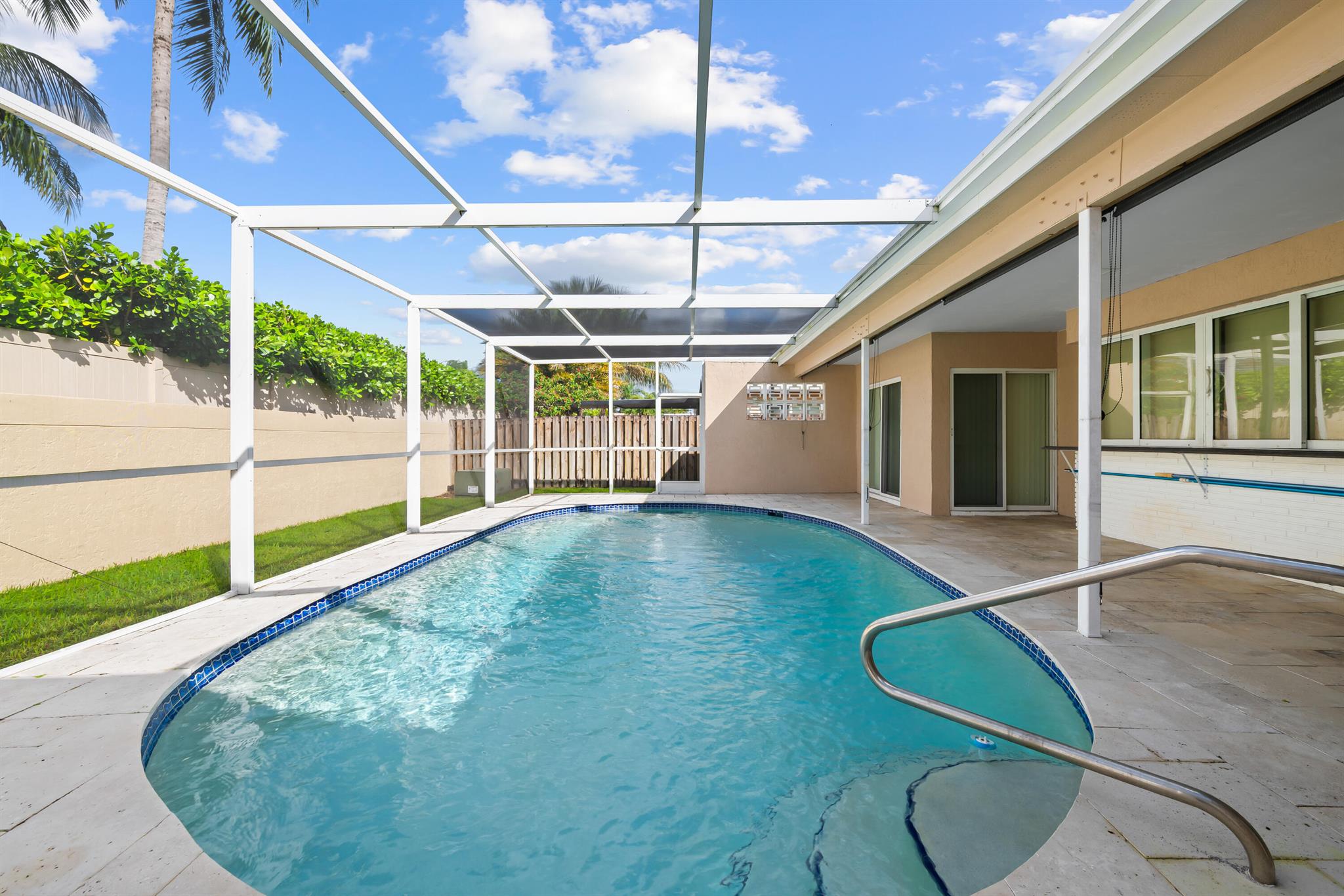 NOB HILL ESTATES 1 SEC - Residential