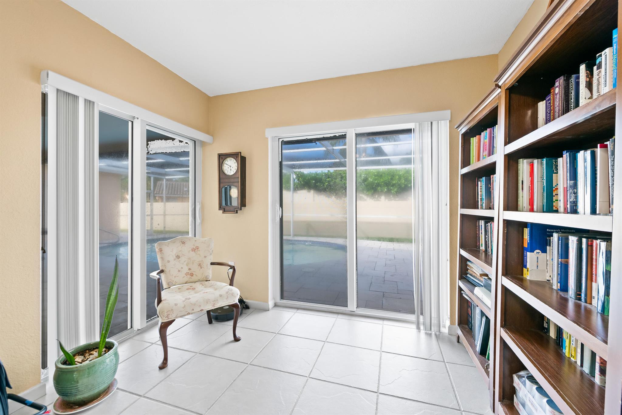 NOB HILL ESTATES 1 SEC - Residential