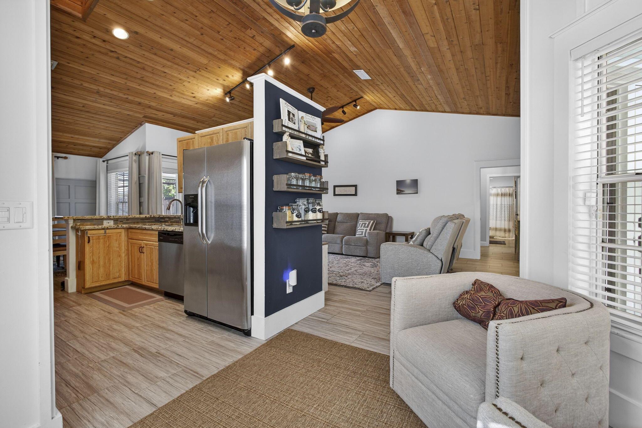 TREE TOPS OF WELLINGTON - Residential