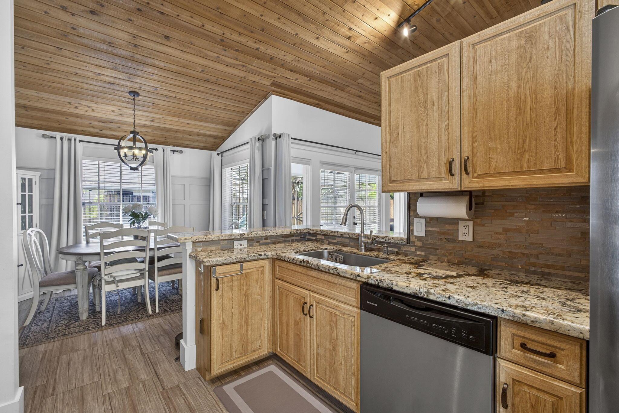 TREE TOPS OF WELLINGTON - Residential