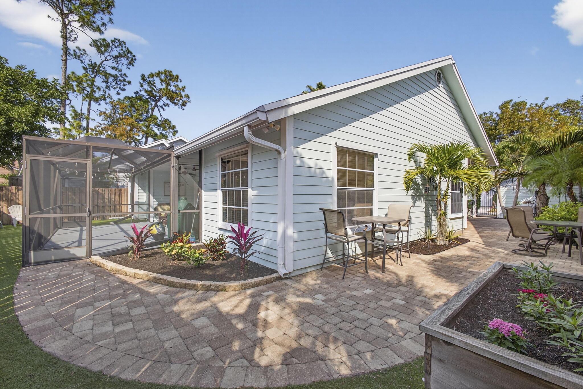 TREE TOPS OF WELLINGTON - Residential