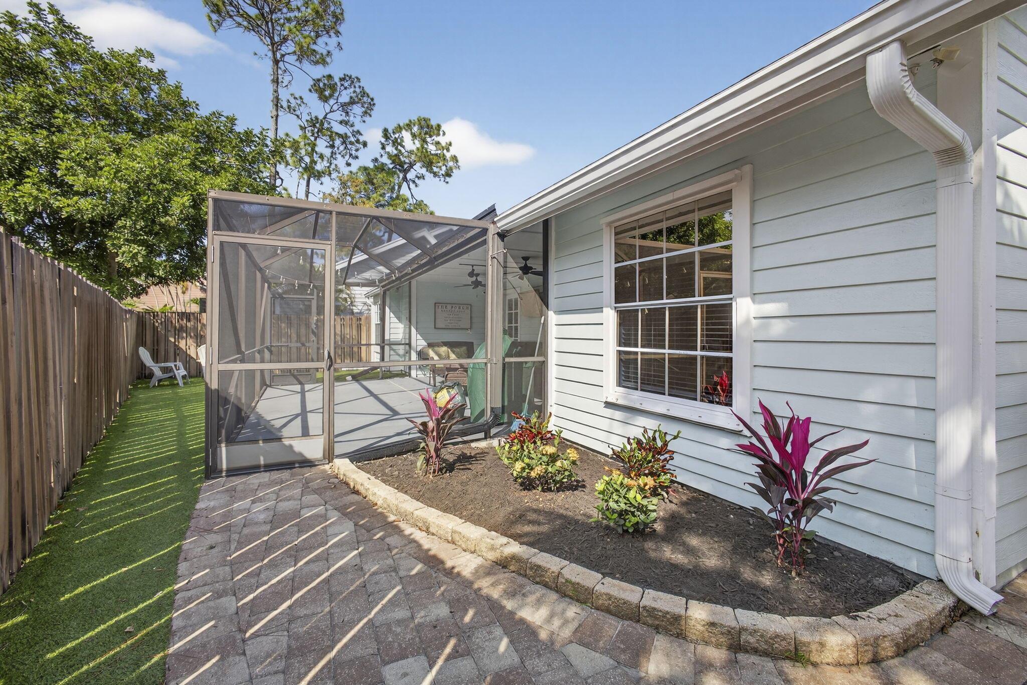 TREE TOPS OF WELLINGTON - Residential