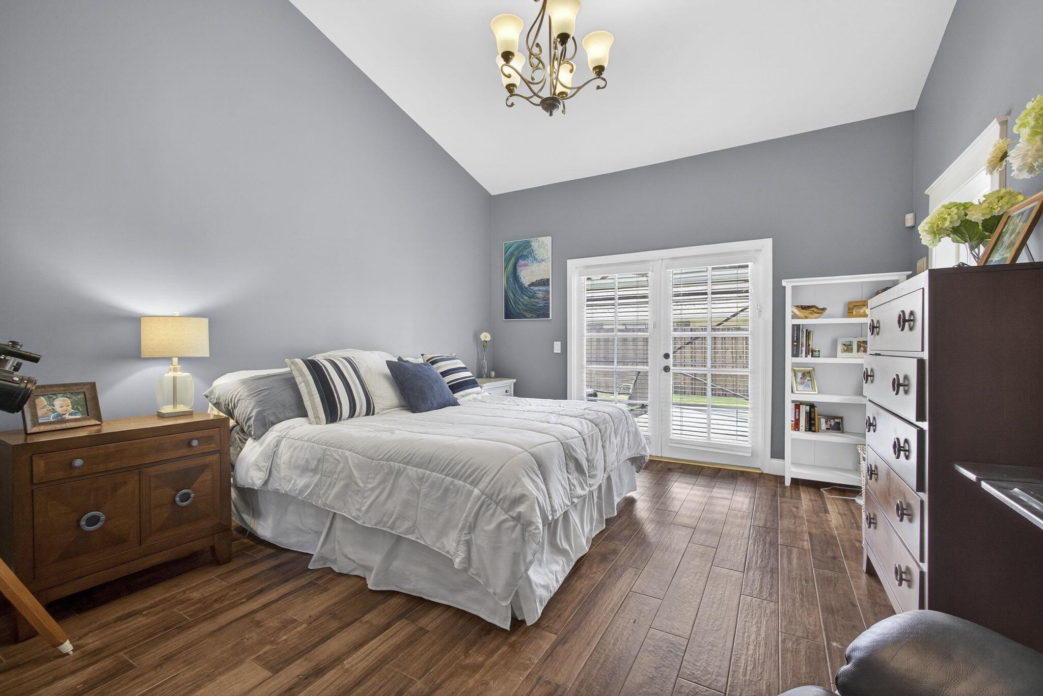 TREE TOPS OF WELLINGTON - Residential