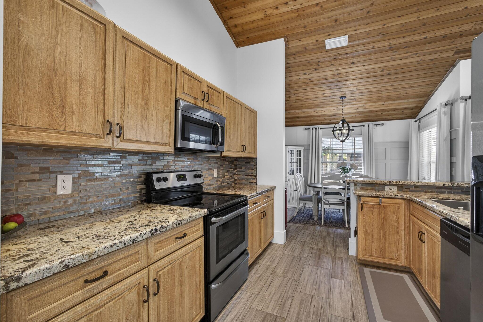 TREE TOPS OF WELLINGTON - Residential