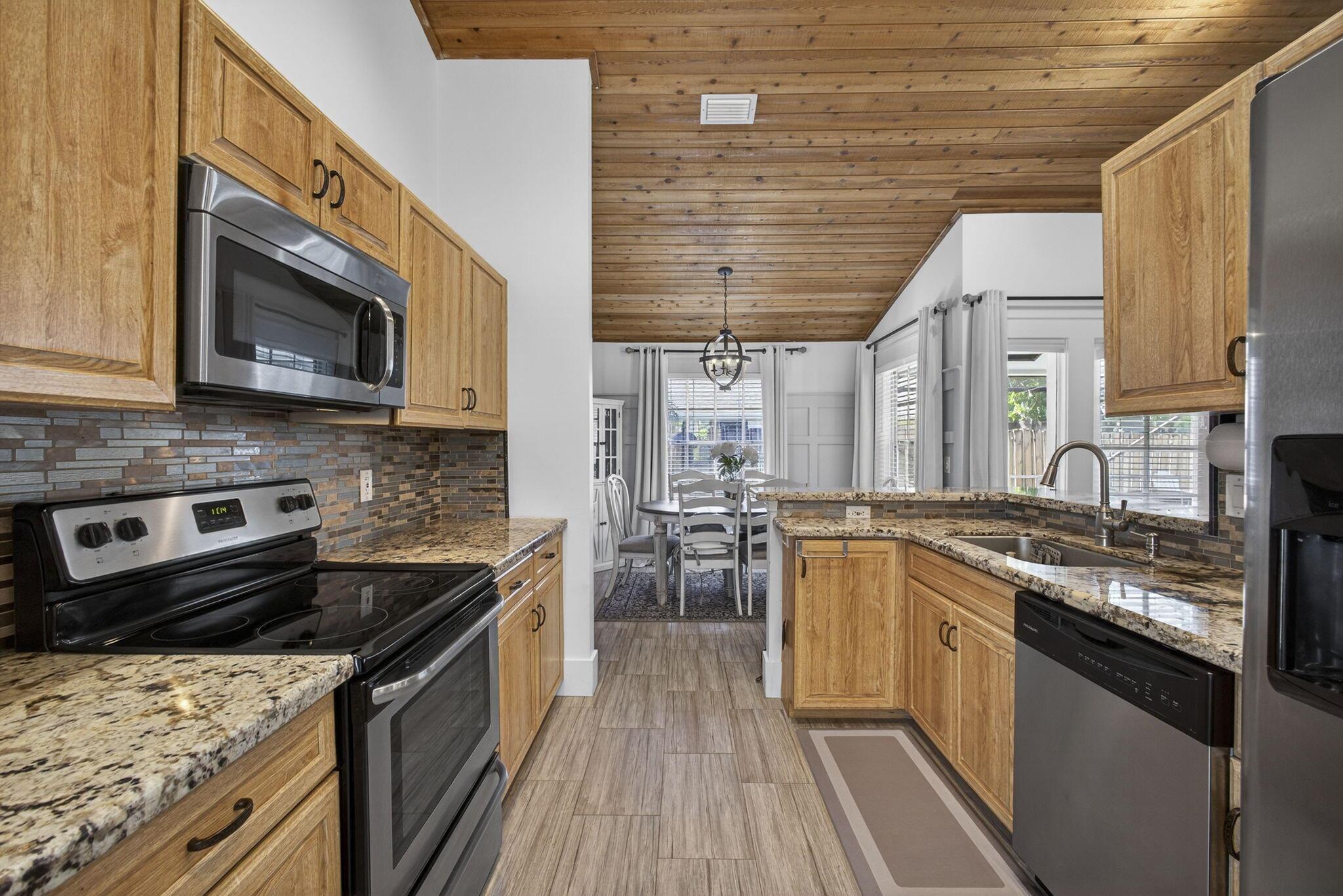 TREE TOPS OF WELLINGTON - Residential