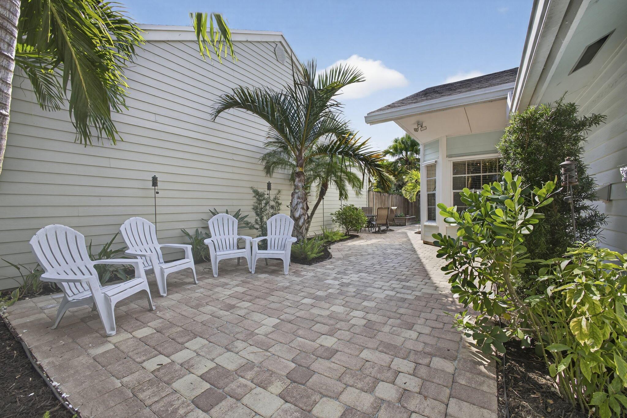 TREE TOPS OF WELLINGTON - Residential