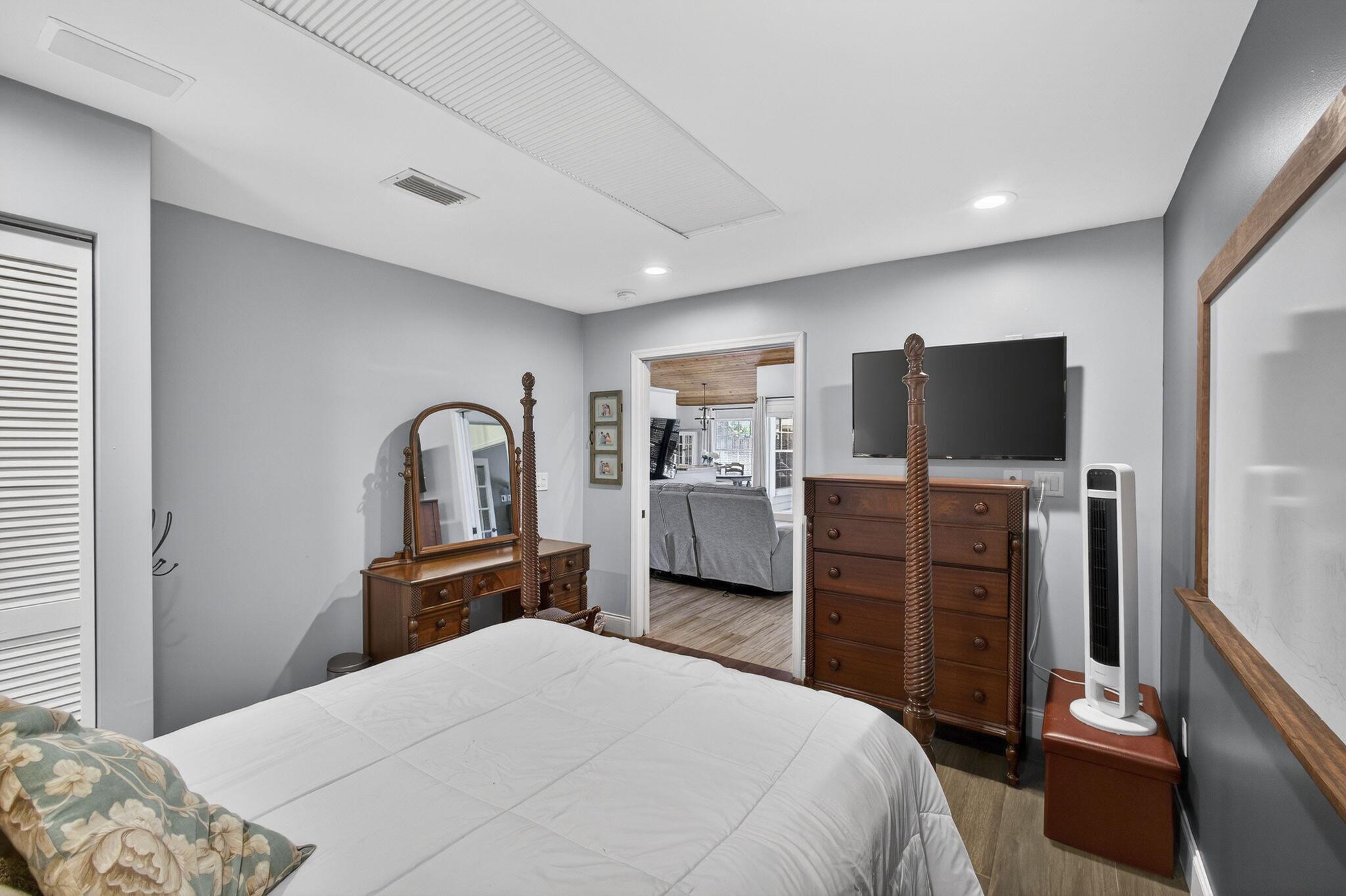 TREE TOPS OF WELLINGTON - Residential