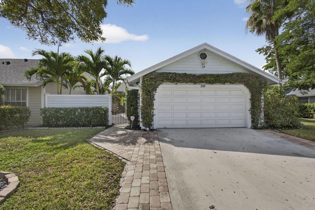 Photo of 381 Park Forest Way, Wellington, FL 33414 (MLS # R11145630)