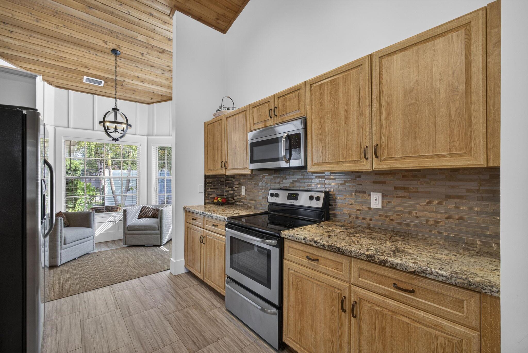 TREE TOPS OF WELLINGTON - Residential