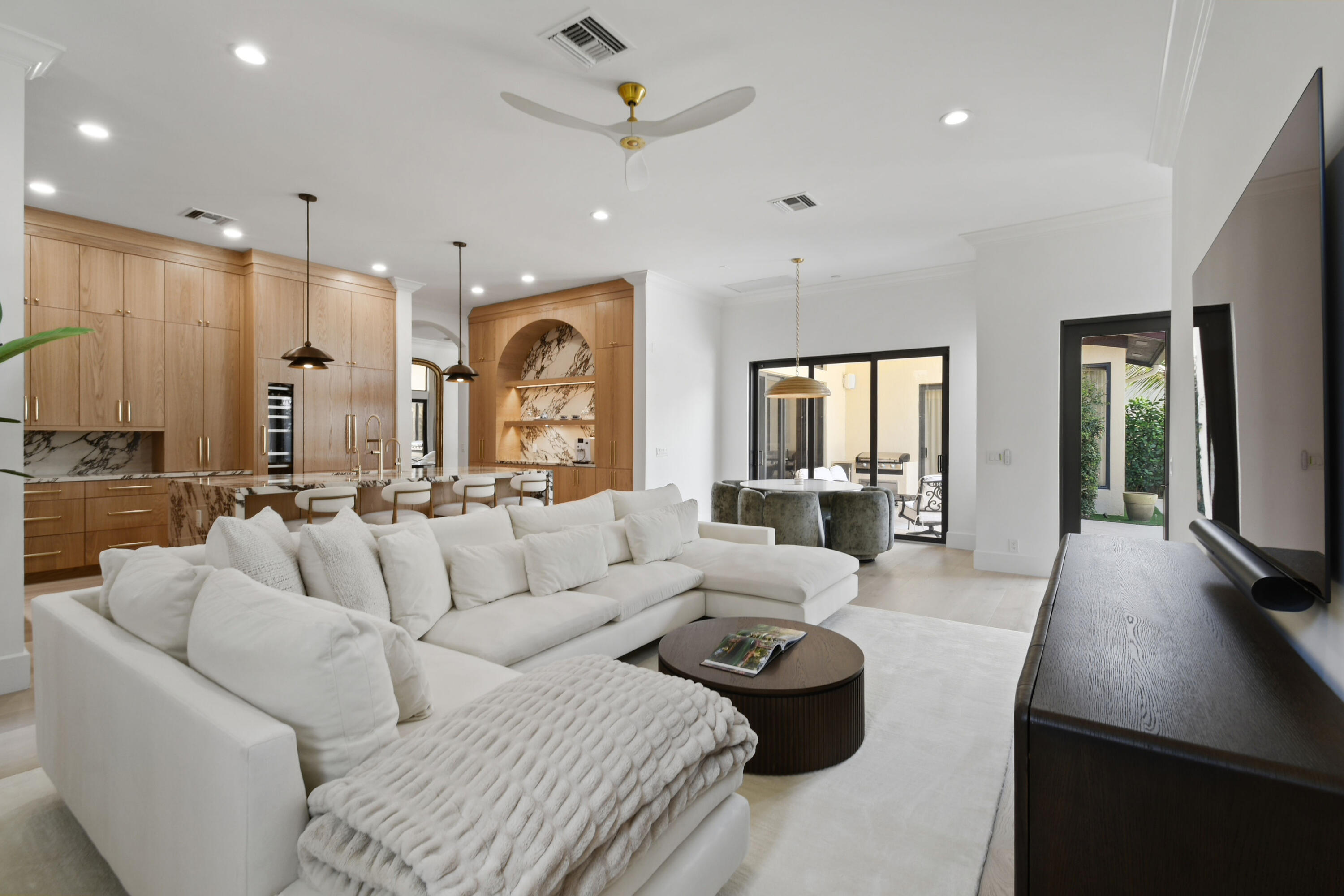 VALENCIA AT ABACOA - Residential