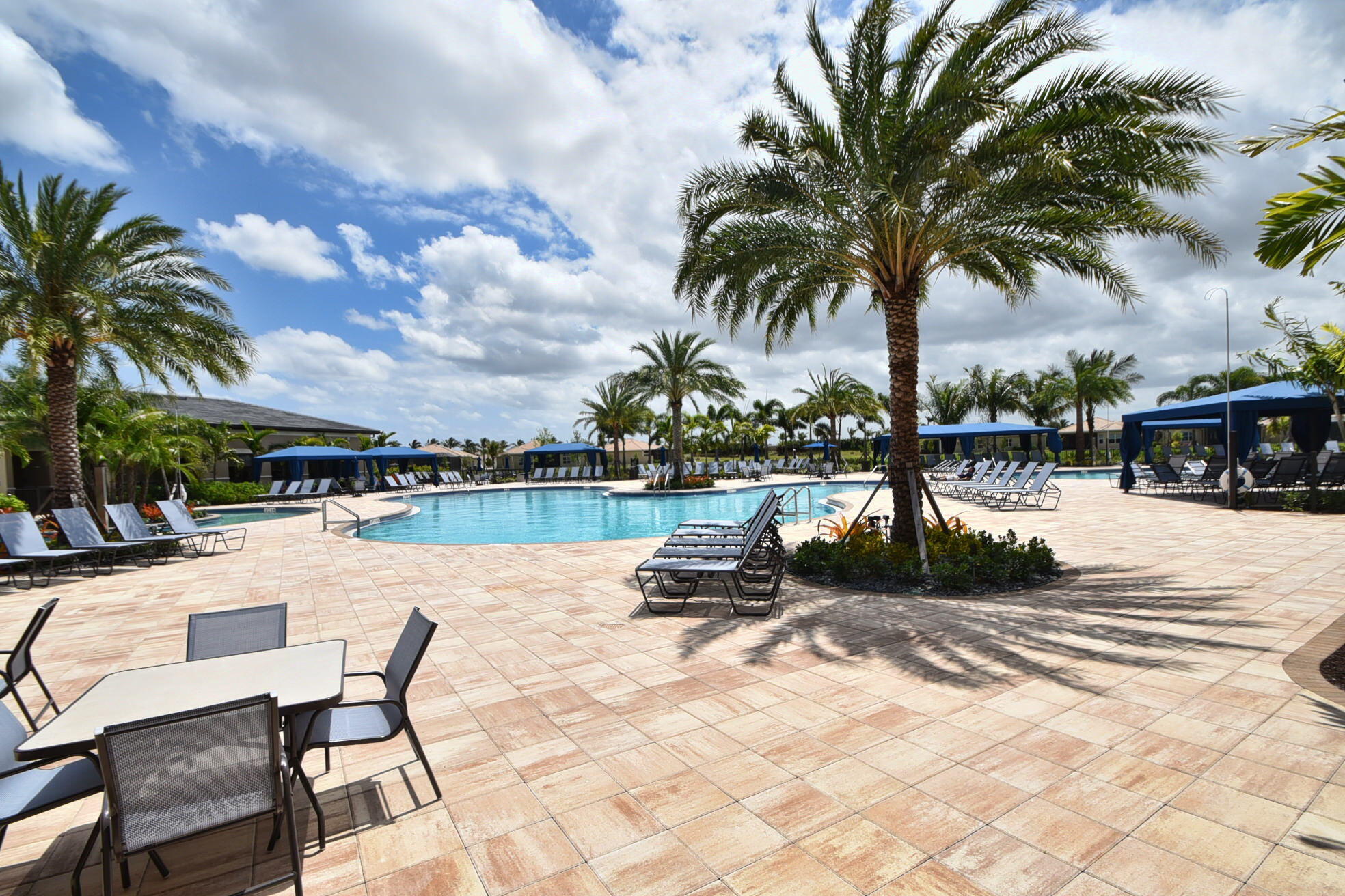 VALENCIA COVE AGR PUD PL 8 - Residential