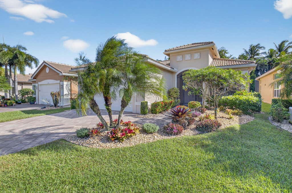 Photo of 11633 Dawson Range Road, Boynton Beach, FL 33473 (MLS # R11139538)